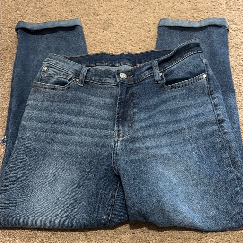 Size 10 Grace & Lace rolled cuff open knee jeans